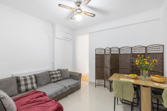 2 bed flat
