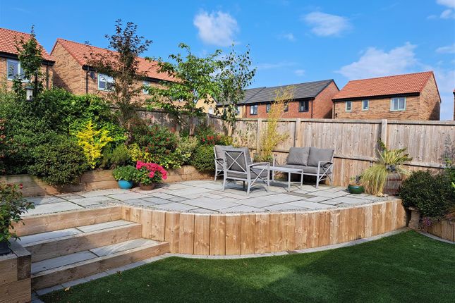 4 bed detached house