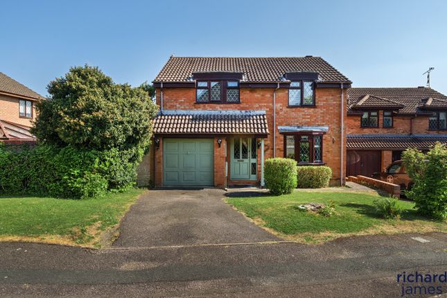 4 bed detached house