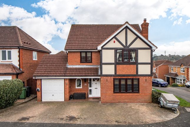 4 bed detached house