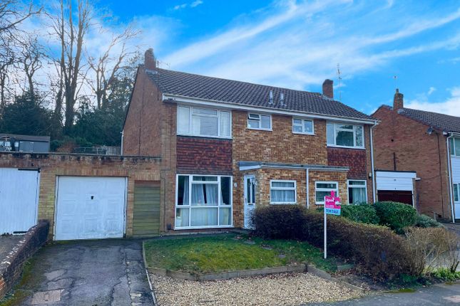 Abbey Way, FARNBOROUGH GU14 3 bed semi