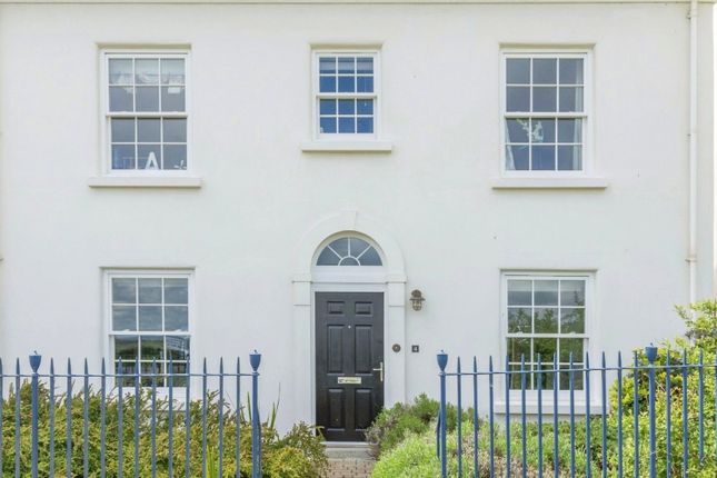 3 bed semi-detached house