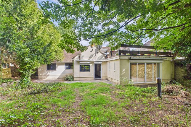 5 bed detached house