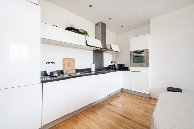 2 bed flat
