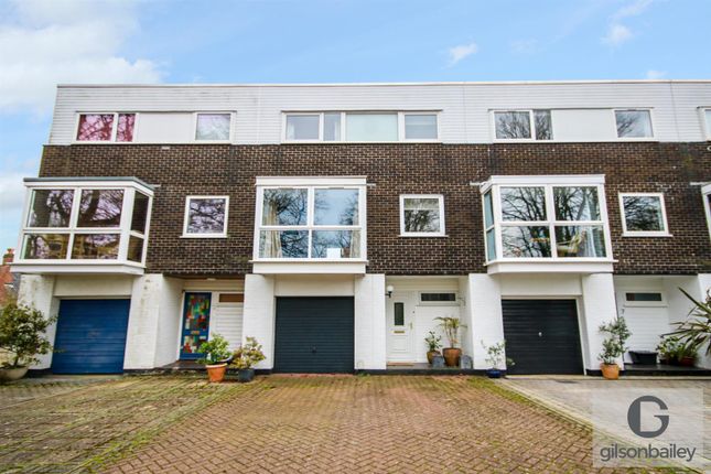 4 bed town house
