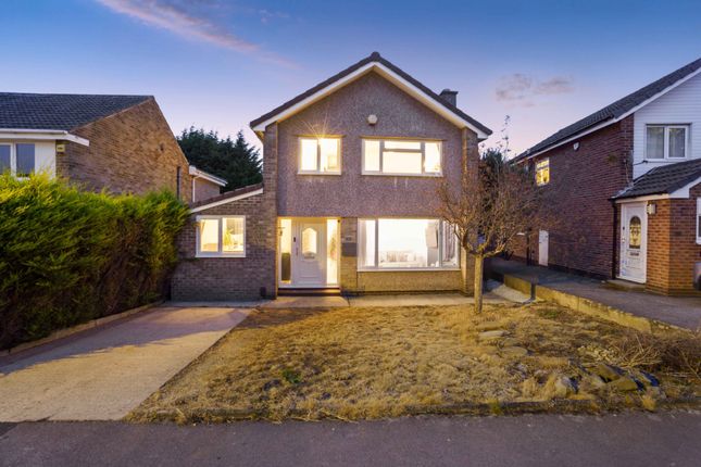 Shadwell, Leeds LS17 3 bed detached house for sale