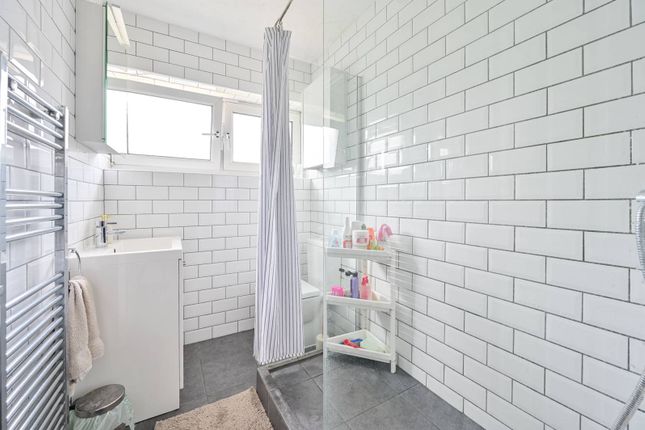 St Saviours Estate, Bermondsey... 2 bed flat for sale