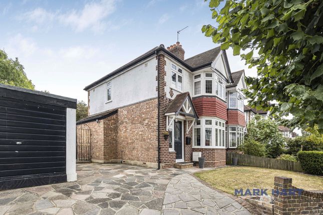 Leamington Close, Bromley BR1 3 bed semi