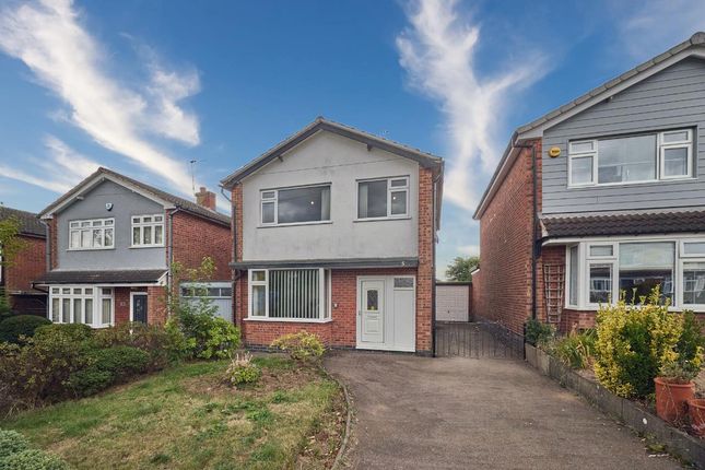 3 bed detached house