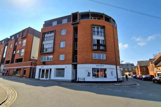 Castle Quay, Castle Lane, Bedford 2 bed apartment for sale