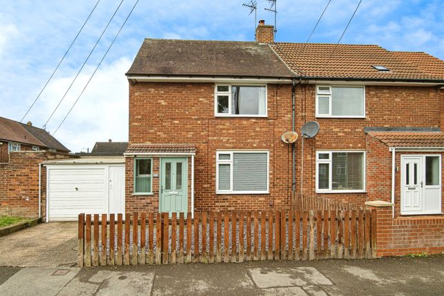 2 bedroom semi-detached house for sale