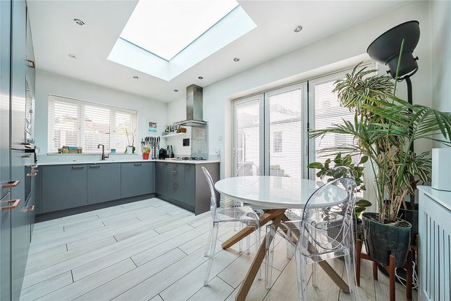2 bed flat