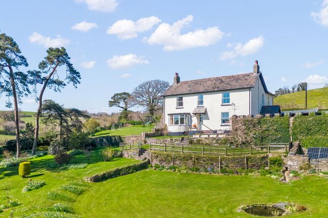 6 bedroom detached house for sale