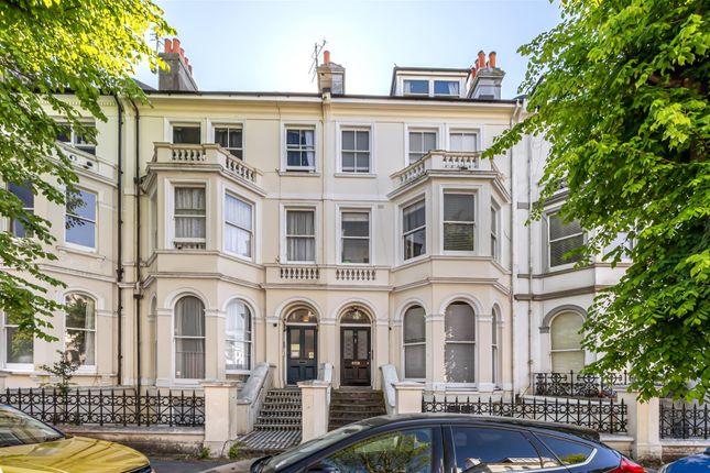 St. Aubyns, Hove 2 bed flat for sale