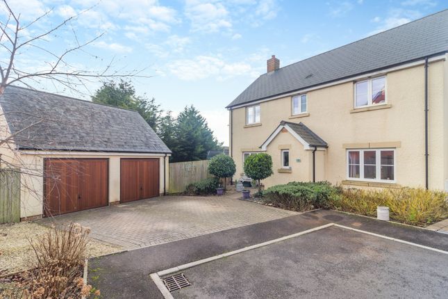 4 bed detached house