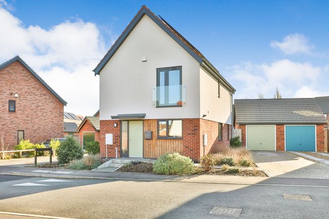 3 bed detached house