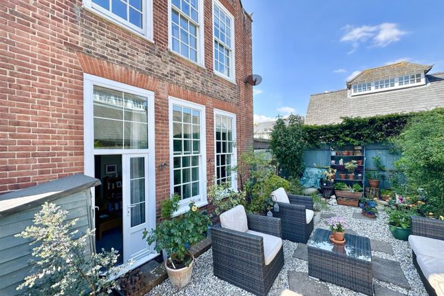 4 bedroom town house for sale
