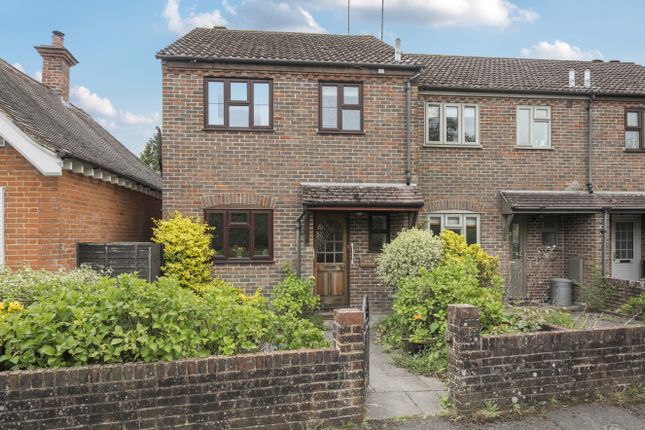 Queens Parade, Lyndhurst, SO43 2 bed end of terrace house for sale