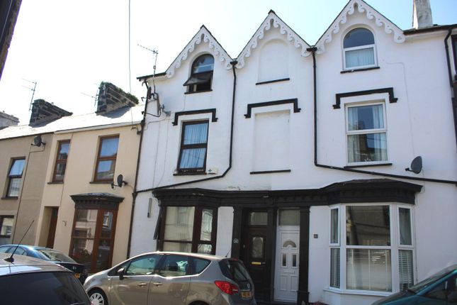 5 bed terraced house