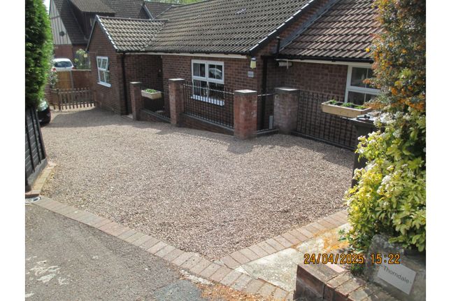 2 bed detached bungalow
