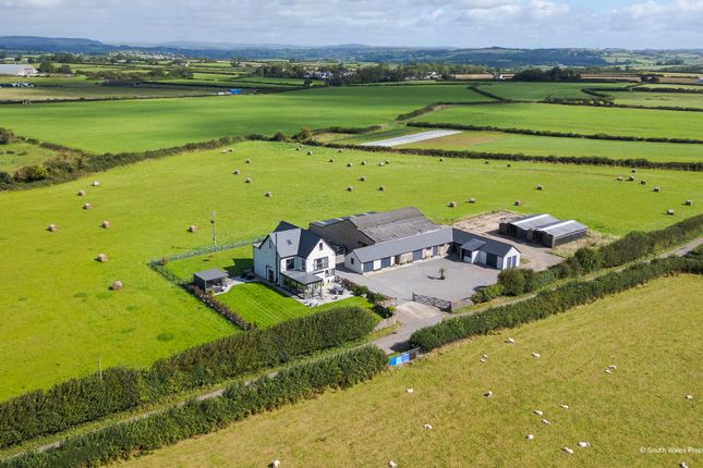 5 bed detached house