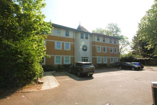 Cricket Green, Mitcham 1 bed apartment for sale