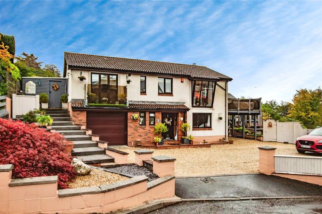 4 bed detached house