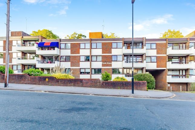 3 bedroom flat for sale