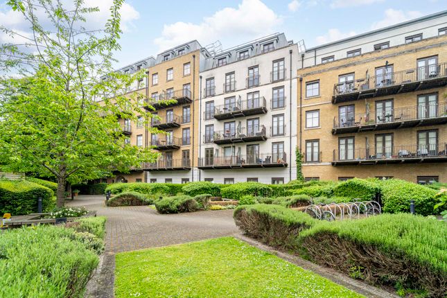 Highbury Gardens, London 1 bed apartment for sale