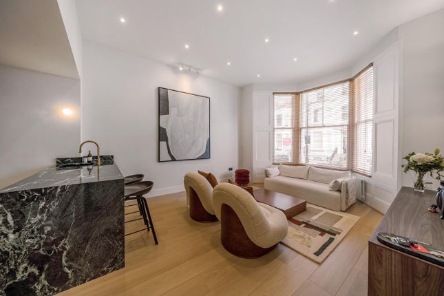 Batoum Gardens, Brook Green, London, W6 2 bed flat for sale