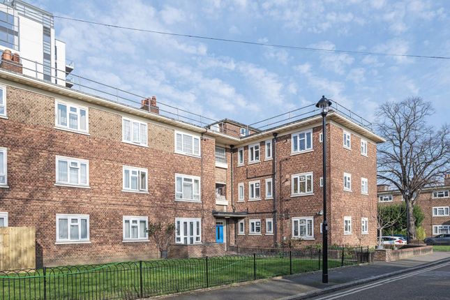 Mayfield Close, Dalston, London, E8 1 bed flat for sale