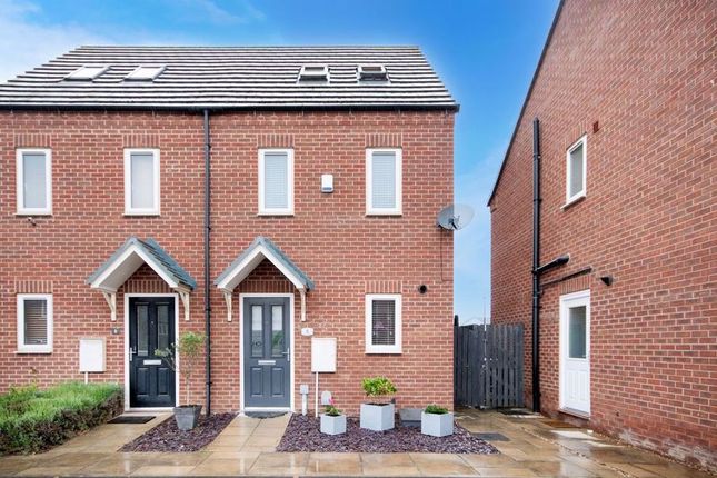 3 bedroom semi-detached house for sale