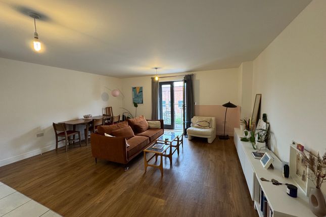 2 bed flat