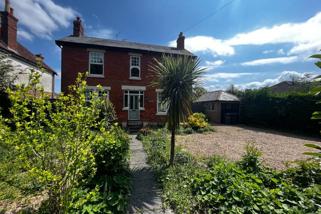 Havant Road, Hampshire PO11 3 bed detached house for sale