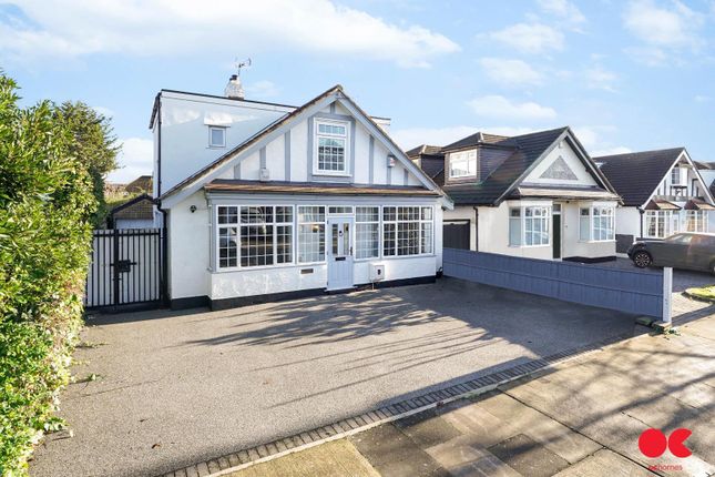 Haynes Road, Hornchurch RM11 5 bed detached bungalow for sale