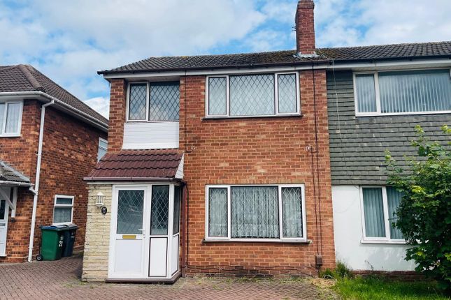 Manorford Avenue, West Bromwich, B71 3 bed semi