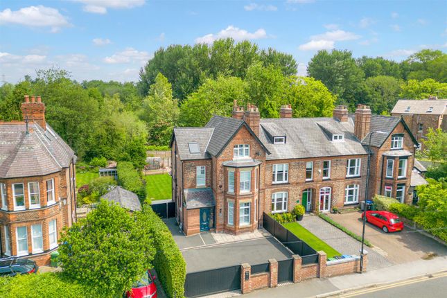 4 bed end terrace house