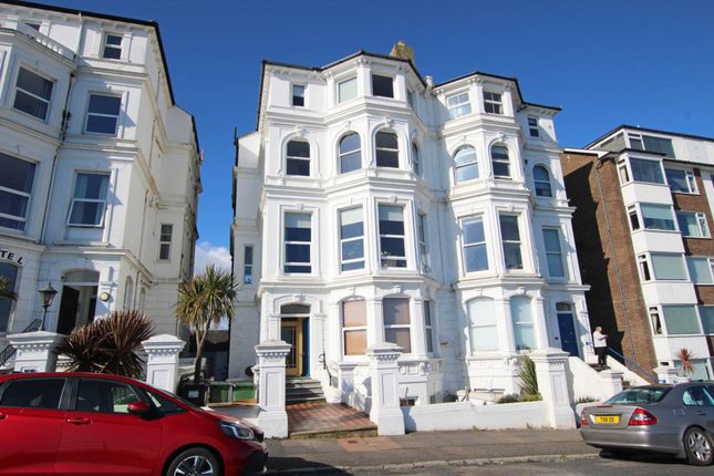 South Cliff, Eastbourne, BN20 7AF 2 bed flat for sale
