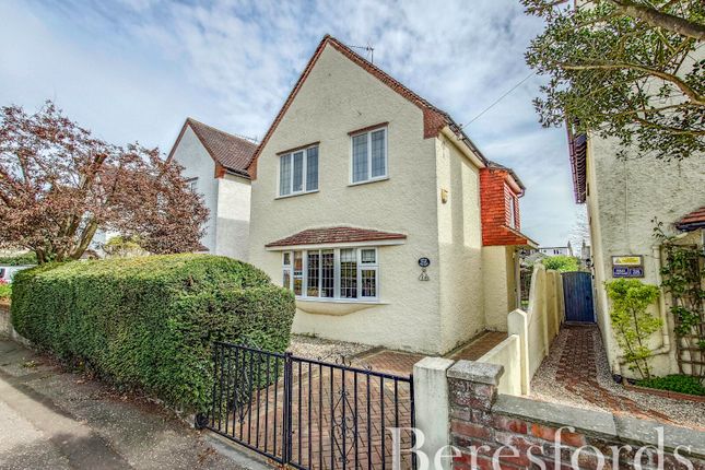 Irvine Road, Colchester, CO3 3 bed detached house for sale