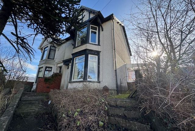 Aston House, Queen Victoria Street... 3 bed semi