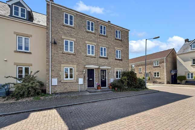 4 bedroom terraced house for sale
