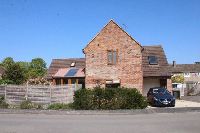 Faulkner's Close, Fairford 4 bed detached house for sale