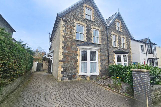 3 bed semi-detached house