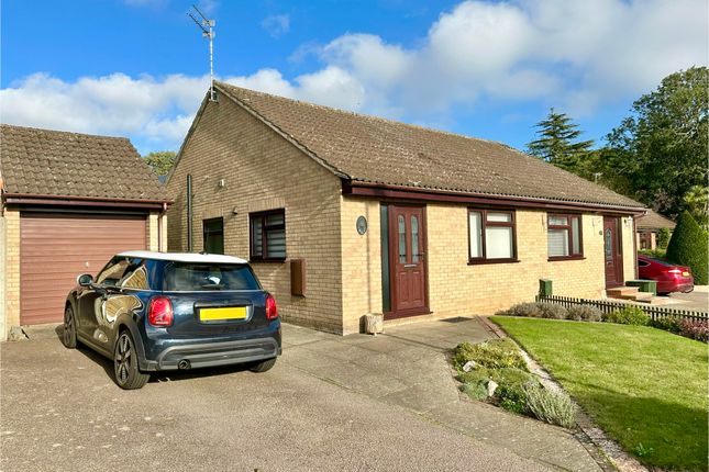 2 bedroom semi-detached bungalow for sale