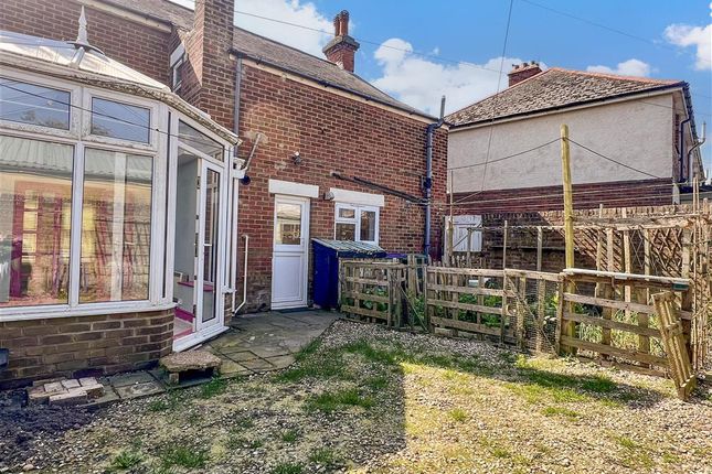 3 bed end terrace house