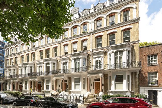 Vicarage Gate, London, W8 1 bed apartment for sale