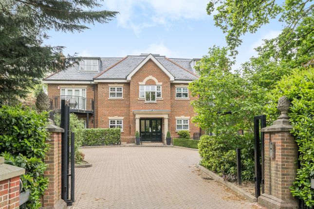 3 bedroom flat for sale