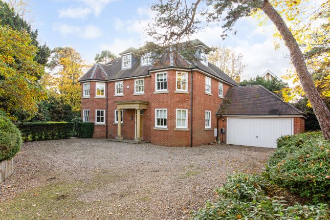 6 bedroom detached house for sale