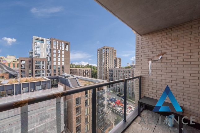 Centenary Heights, London SE10 1 bed flat for sale