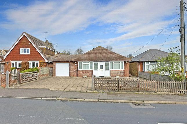 School Lane, Iwade, Sittingbourne, ME9 3 bed bungalow for sale